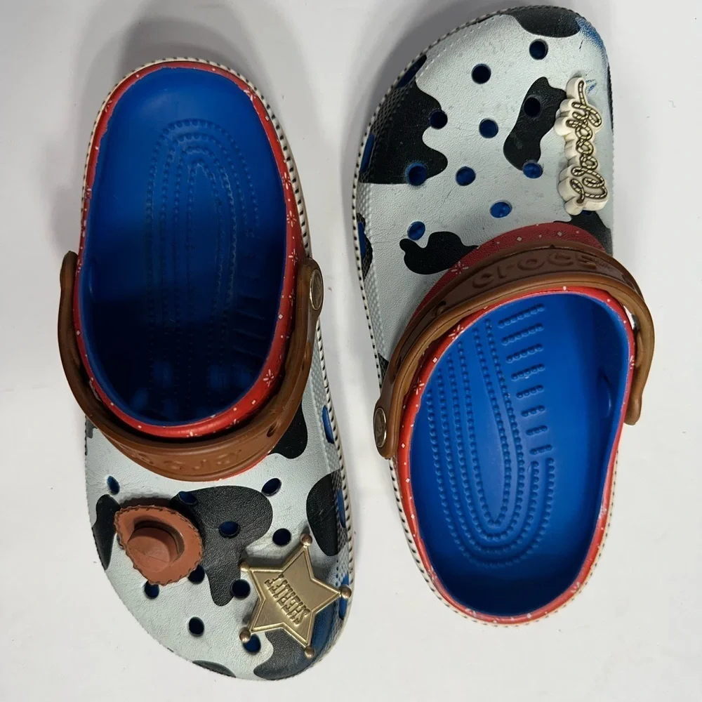Kids Blue and Brown Clogs Crocs size 4